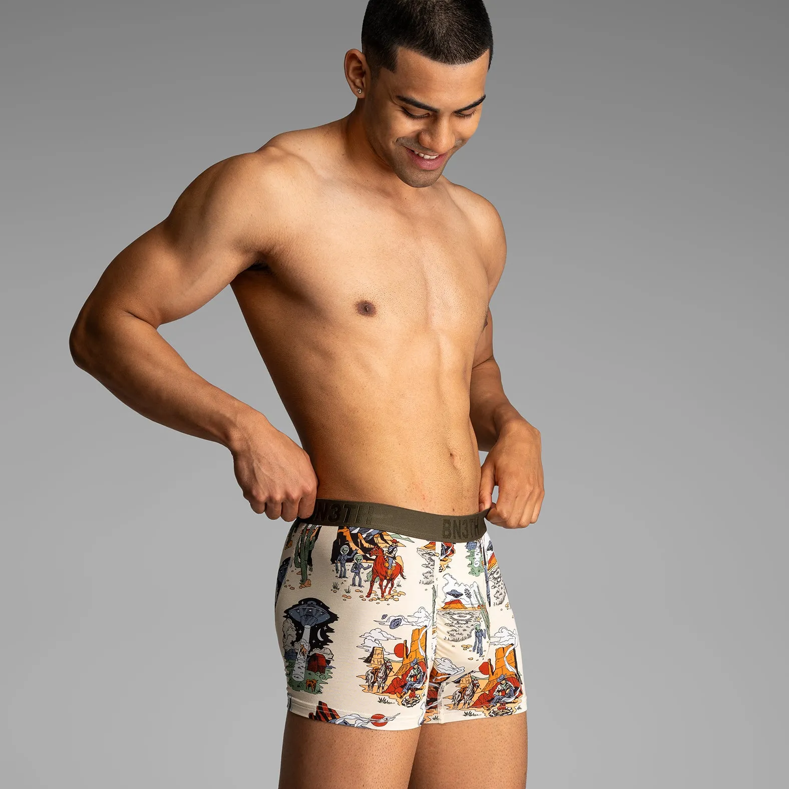 Classic Icon Trunk : Space Cowboy Sand sold by BN3TH product image thumbnail 4