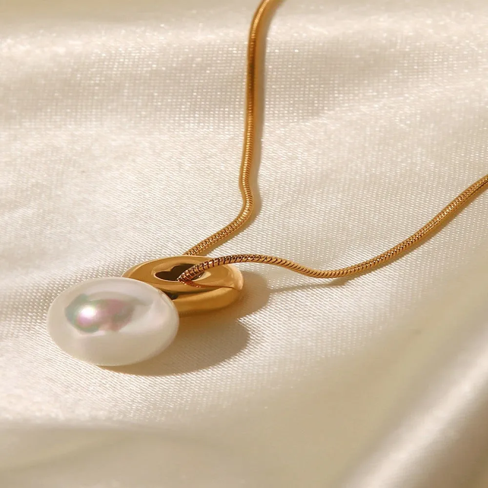 Pearl Pendant Necklace sold by Mason & Madison Co. product image thumbnail 4
