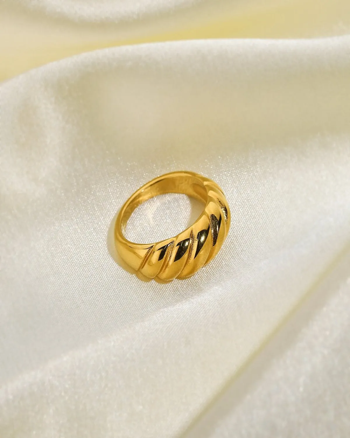 18K Gold Ring - Ribbed sold by Mason & Madison Co. product image thumbnail 2