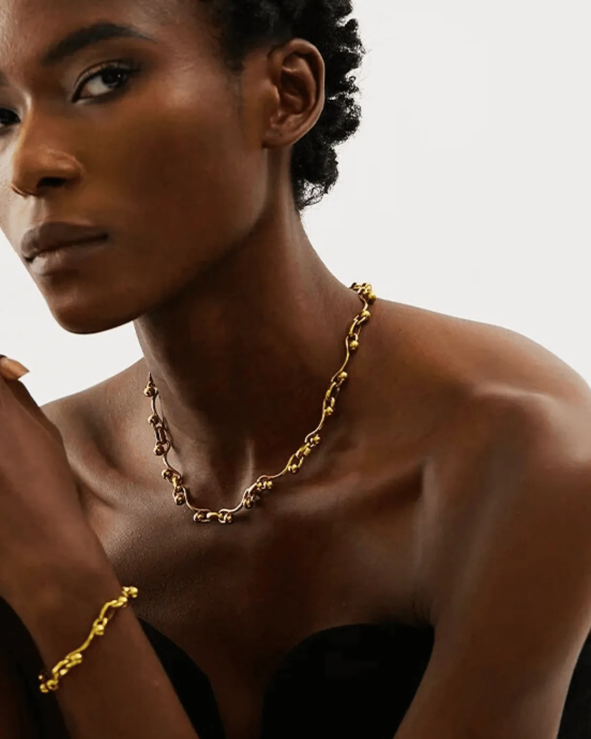 18K Gold Link Chain Necklace sold by Mason & Madison Co. product image thumbnail 4