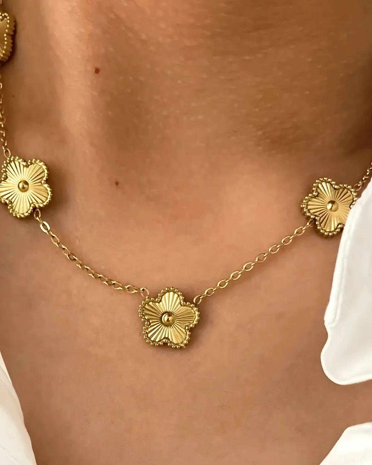 18K Gold Clover Chain Necklace sold by Mason & Madison Co. product image thumbnail 3