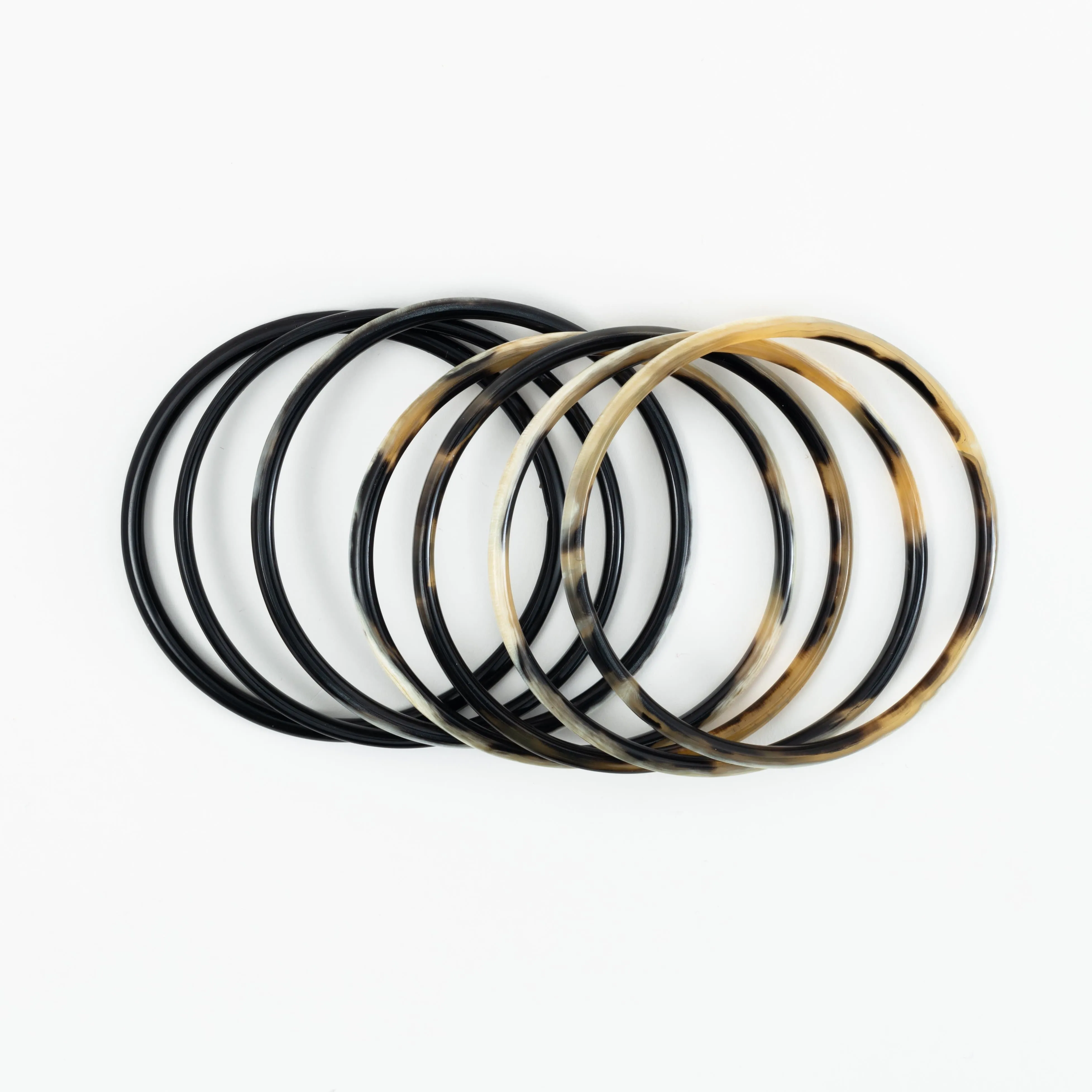 Natural Horn Bangle Set sold by Sunshine Tienda product image thumbnail 4
