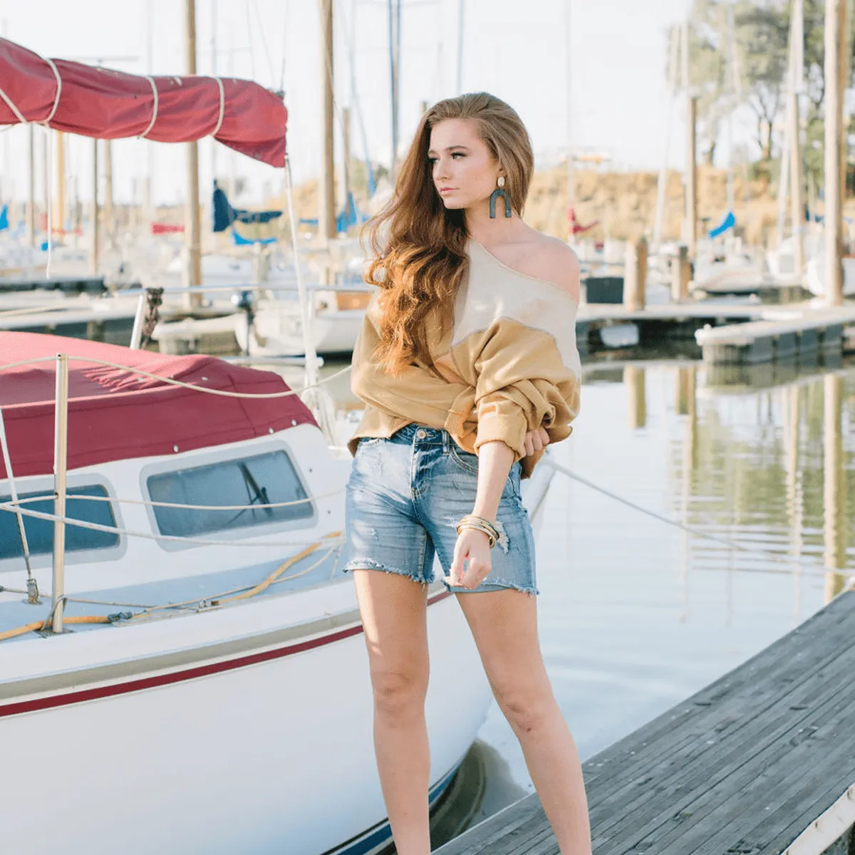 Navy Sea Horseshoe Earrings sold by Sunshine Tienda product image thumbnail 3