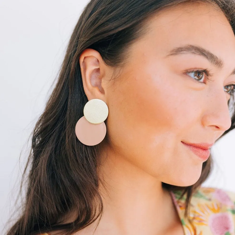 Sandy Metallic Circle Earrings sold by Sunshine Tienda product image thumbnail 2