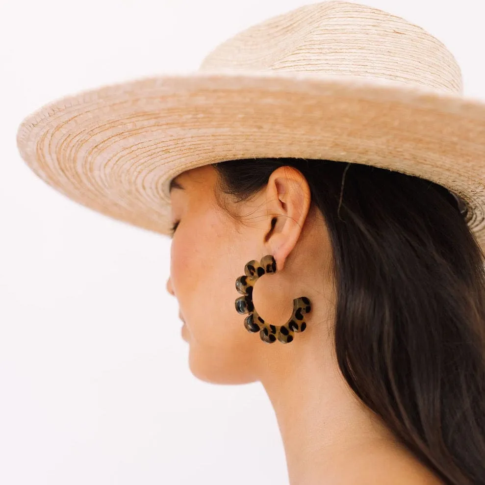 Tortoise Flower Outline Hoops sold by Sunshine Tienda product image thumbnail 2