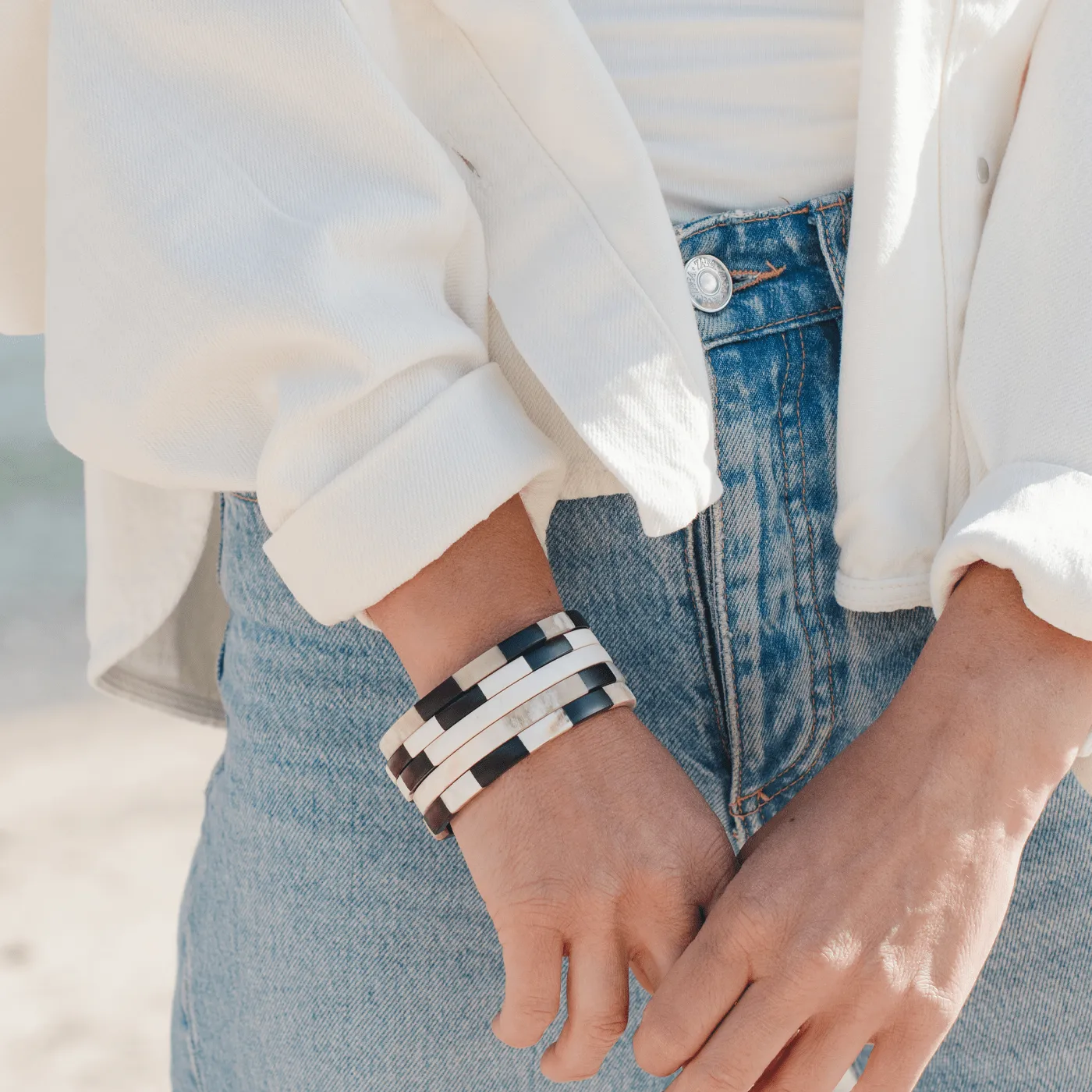 Black and White Tile Bangle Set sold by Sunshine Tienda product image thumbnail 2
