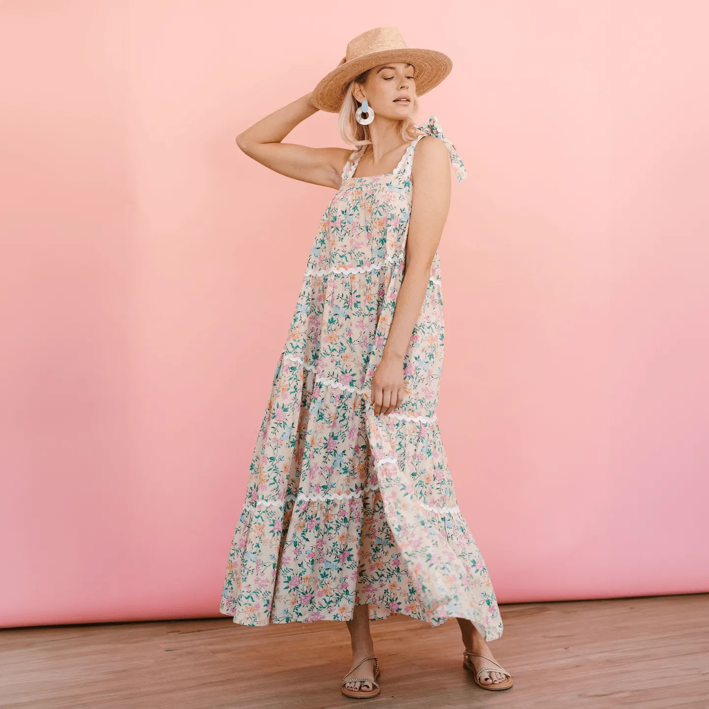 Flor Coconut Dress sold by Sunshine Tienda product image thumbnail 2