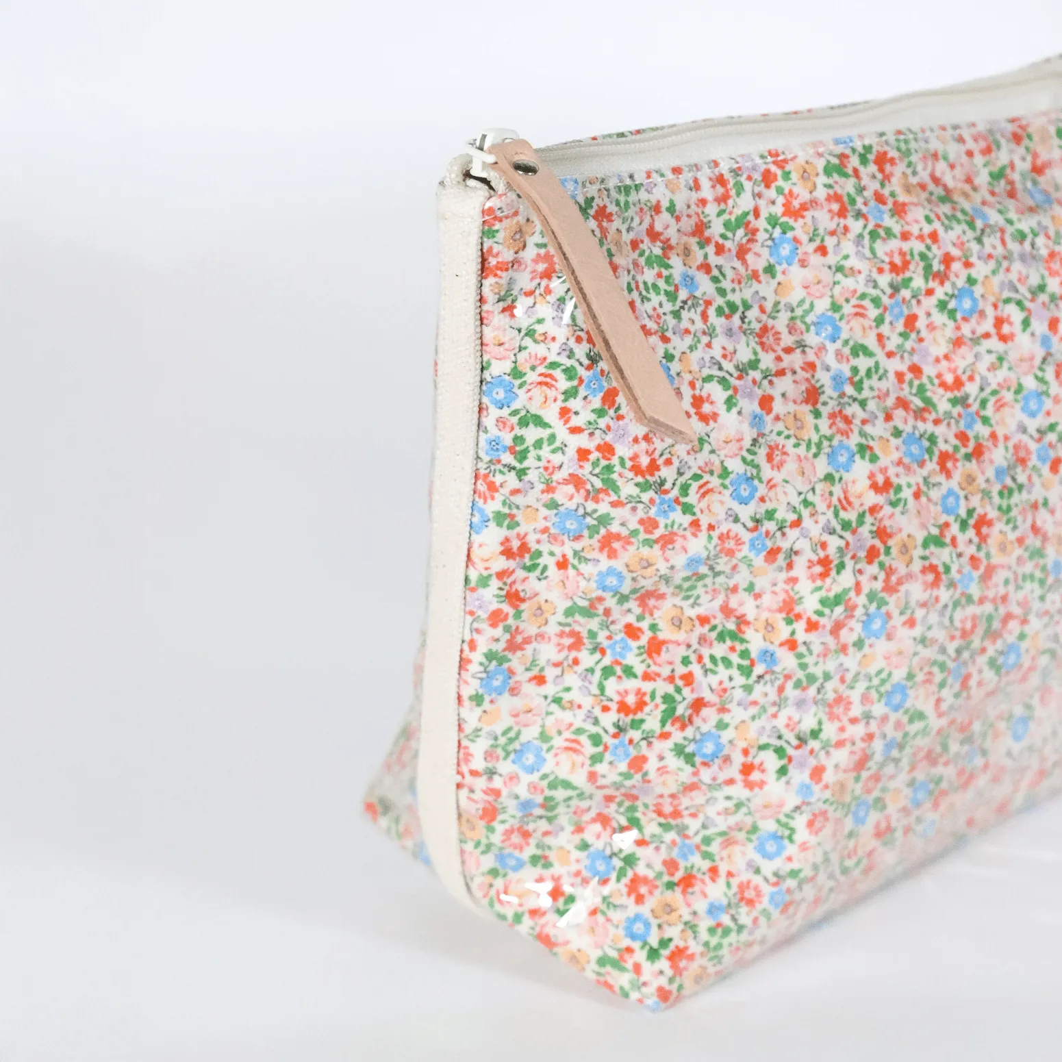 Floral Clear Coated Travel Pouch sold by Sunshine Tienda product image thumbnail 5