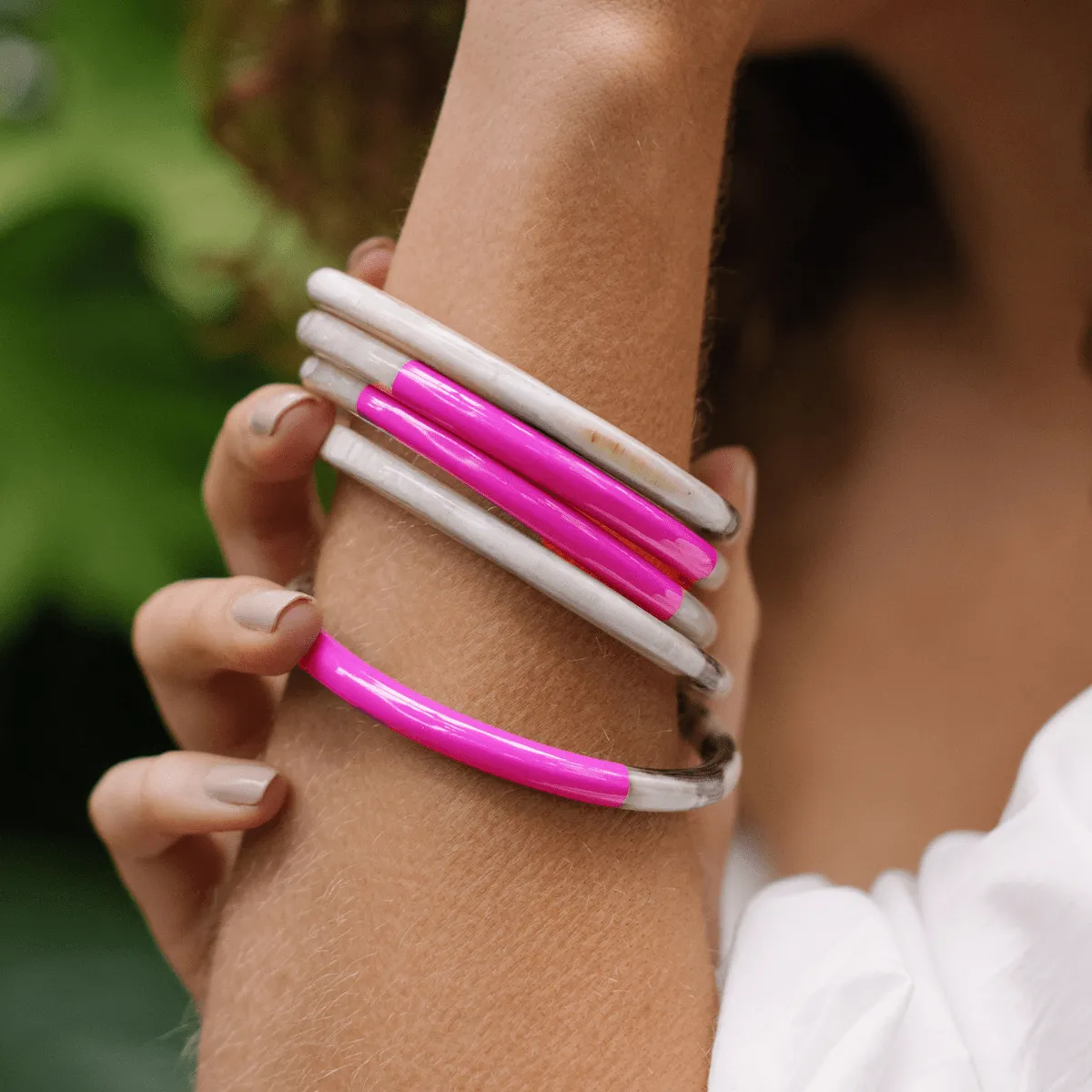 Pink Horn Bangle Set sold by Sunshine Tienda product image thumbnail 2