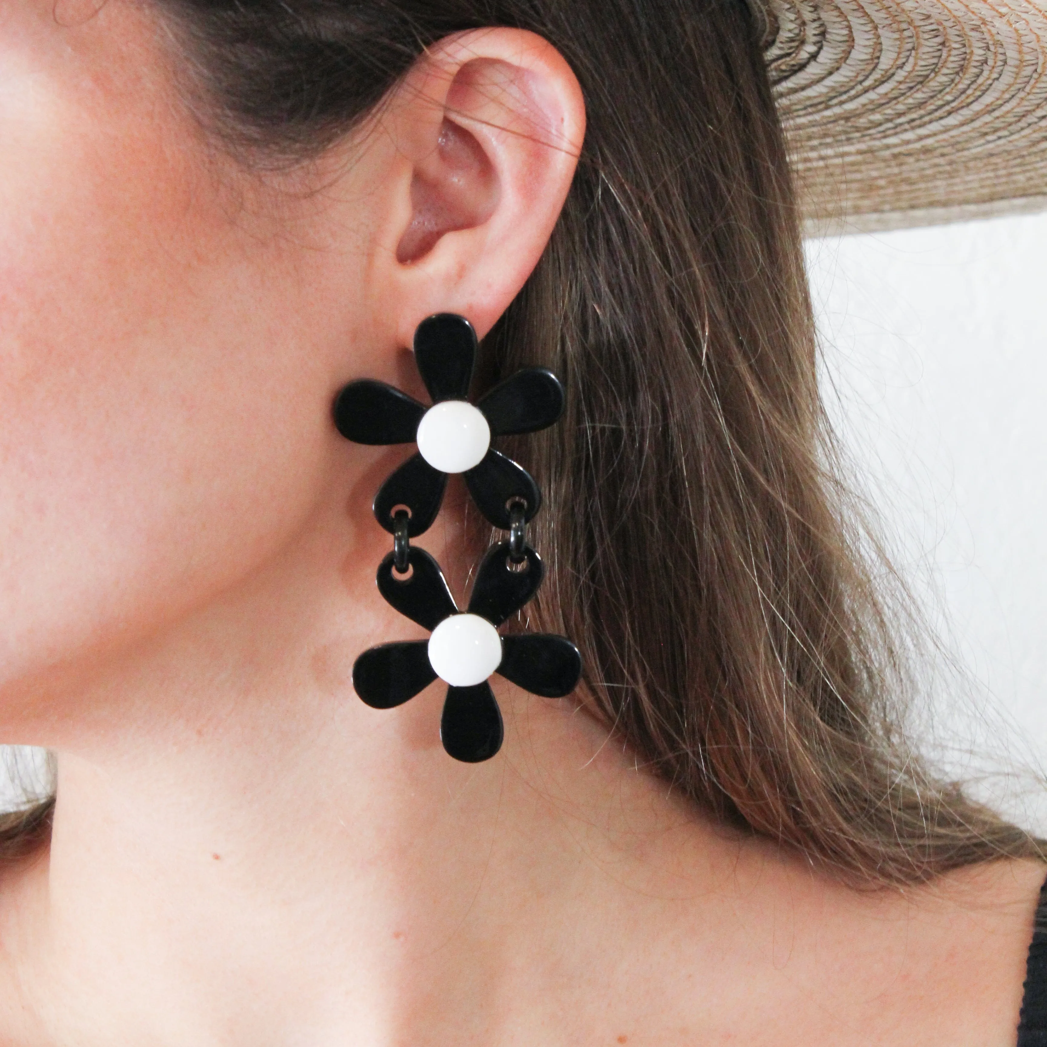Stacked Black Flower Earrings sold by Sunshine Tienda product image thumbnail 2