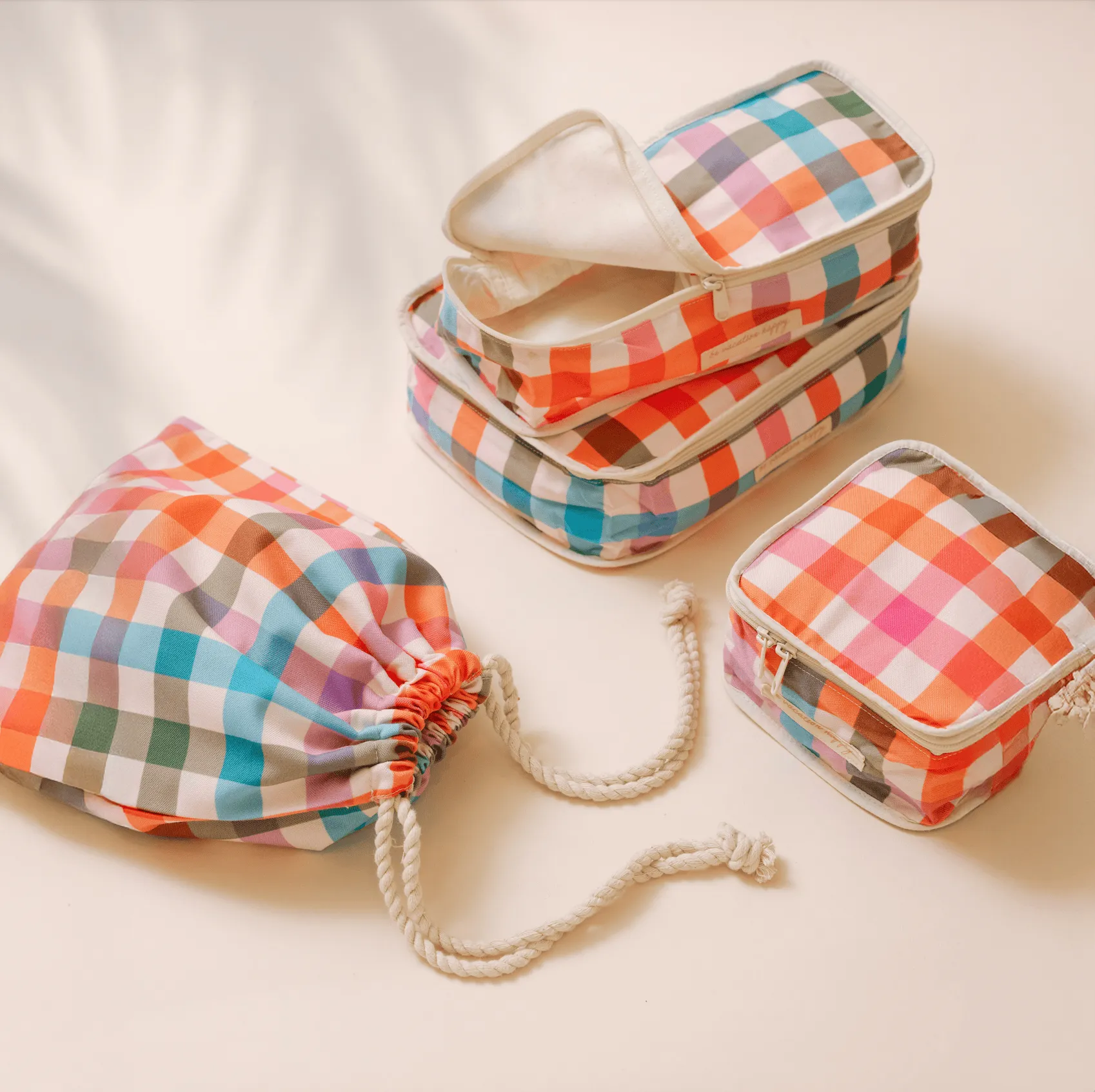 Rainbow Plaid Packing Cube Set sold by Sunshine Tienda product image thumbnail 2