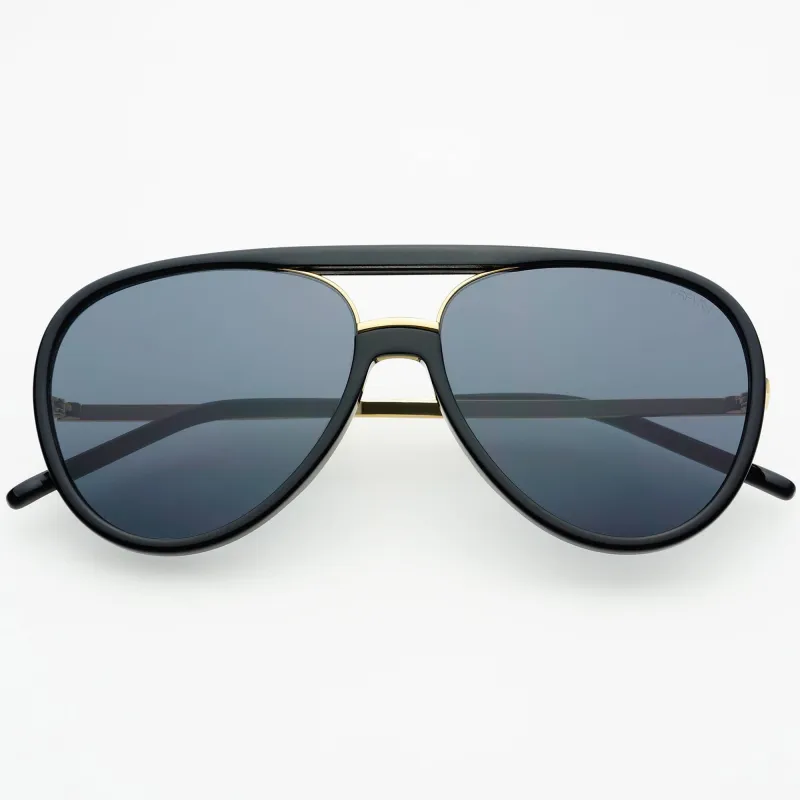 Aviator Sunglasses: Black made by Sunshine Tienda
