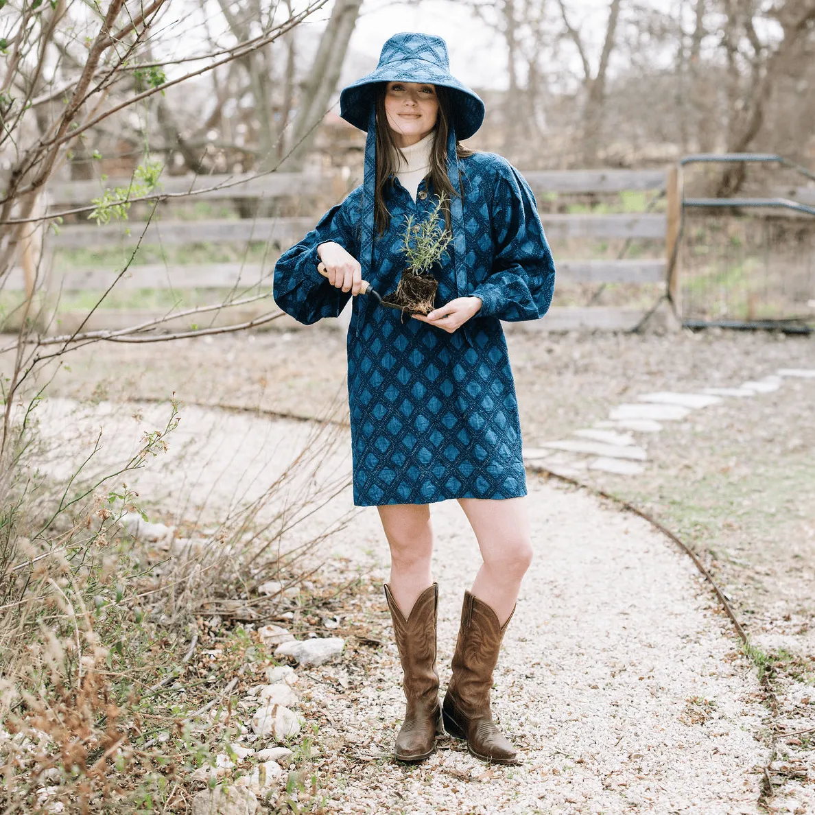 Denim Eyelet Marlowe Dress sold by Sunshine Tienda product image thumbnail 4