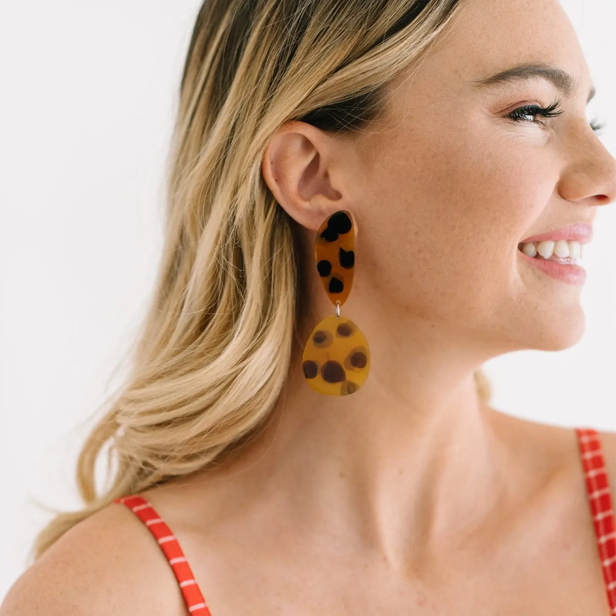 Tortoise Teardrop Earrings sold by Sunshine Tienda product image thumbnail 2