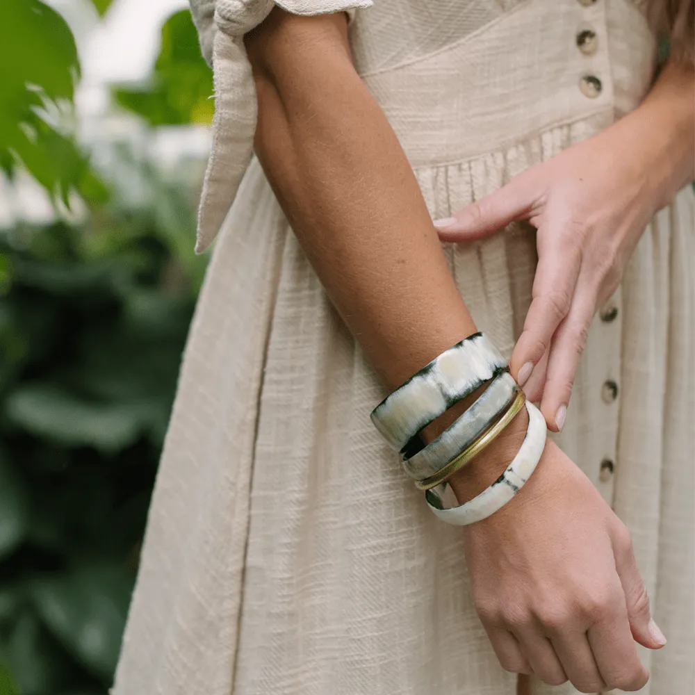 Natural Horn with Gold Bangle Set sold by Sunshine Tienda product image thumbnail 3