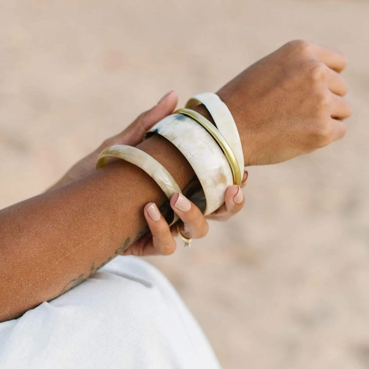 Natural Horn with Gold Bangle Set sold by Sunshine Tienda product image thumbnail 2