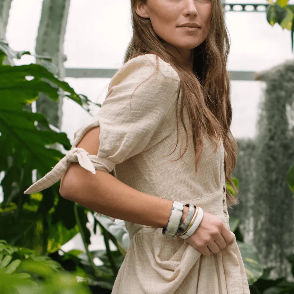 Natural Horn with Gold Bangle Set sold by Sunshine Tienda product image thumbnail 4