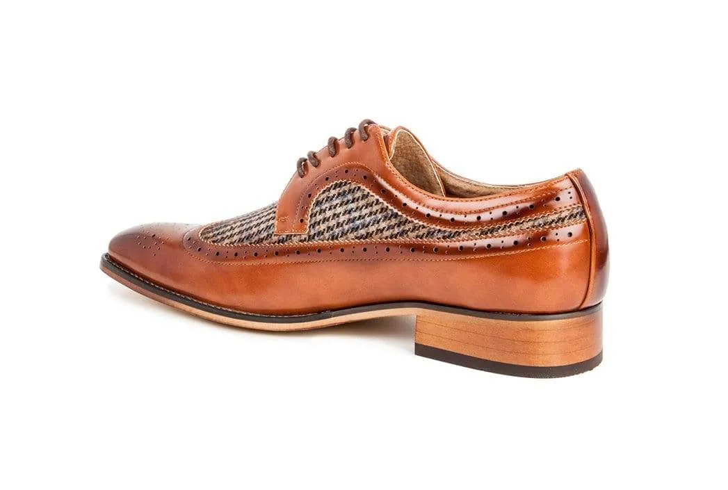 Gino Vitale Men's Wing Tip Brogue Two Tone Shoes sold by Daily Haute product image thumbnail 3