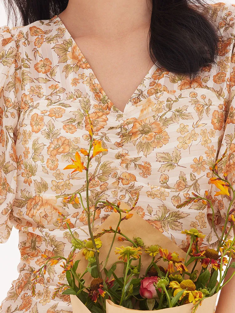 Ruched V-Neck Puff Sleeve Floral Mini Dress sold by Goelia product image thumbnail 4