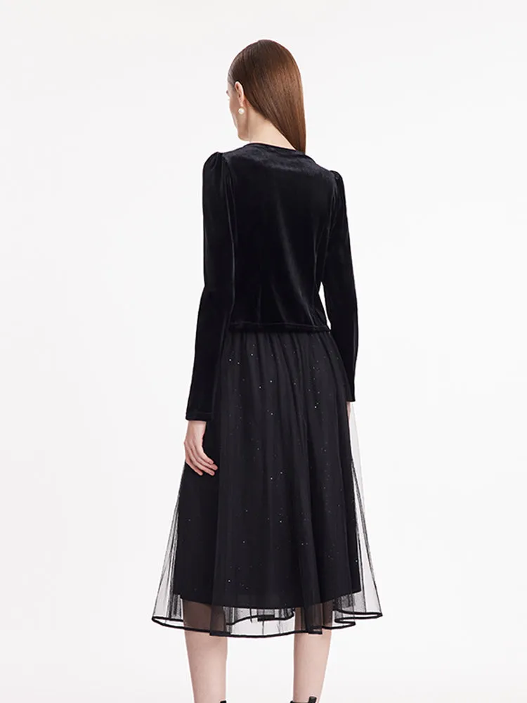 Wave Cut V-Neck Velvet Top And Tulle Skirt Two-Piece Set sold by Goelia product image thumbnail 4