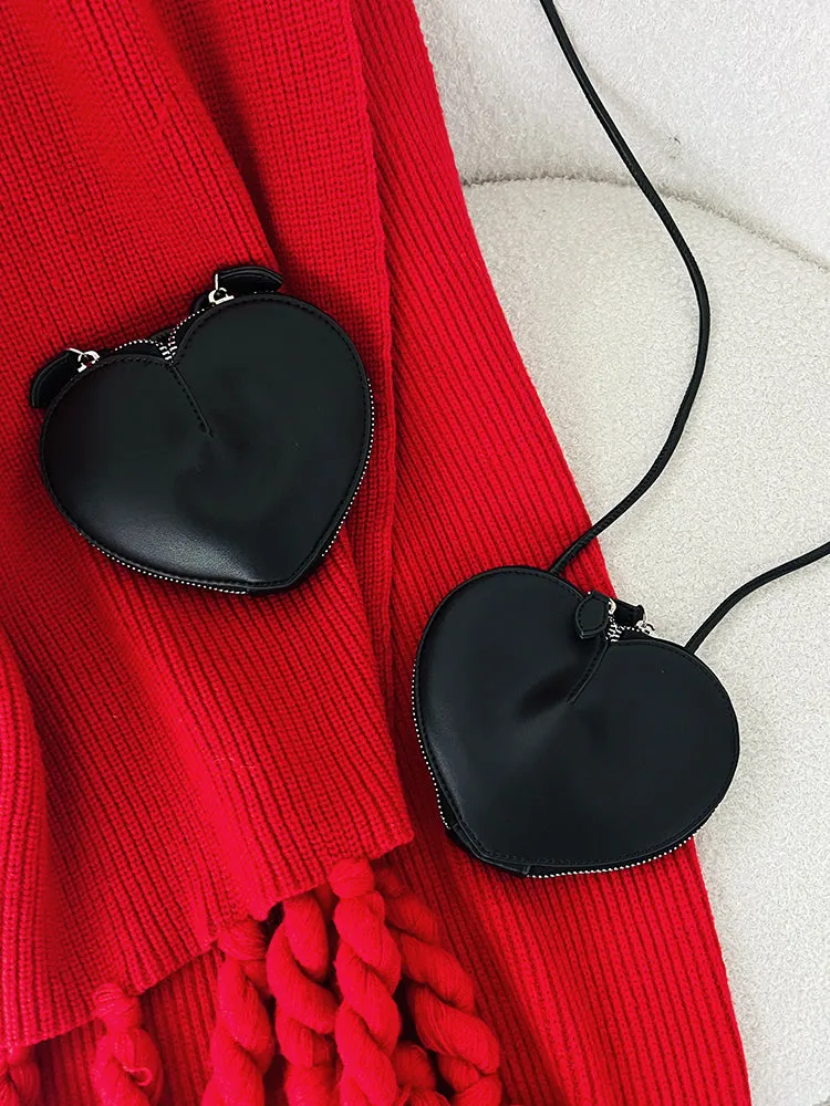 Heart-Shaped Crossbody Bag sold by Goelia product image thumbnail 4