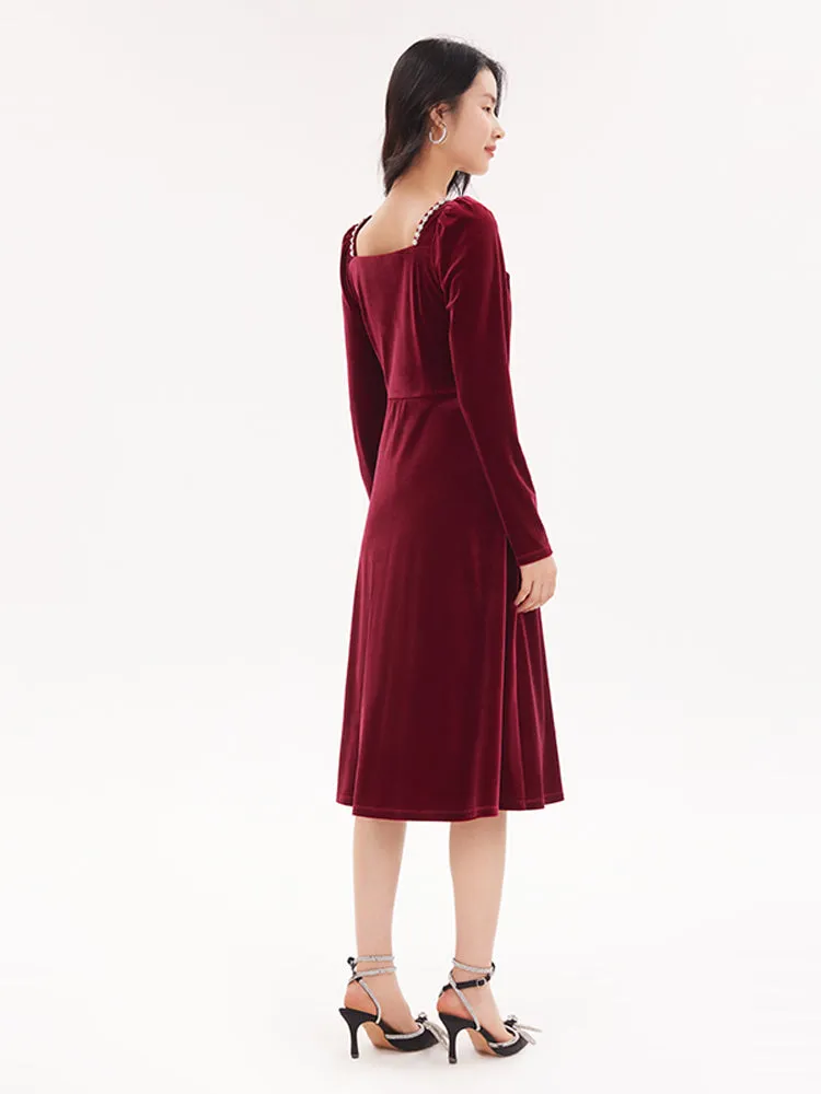 Red Velvet Twisted Midi Dress sold by Goelia product image thumbnail 3