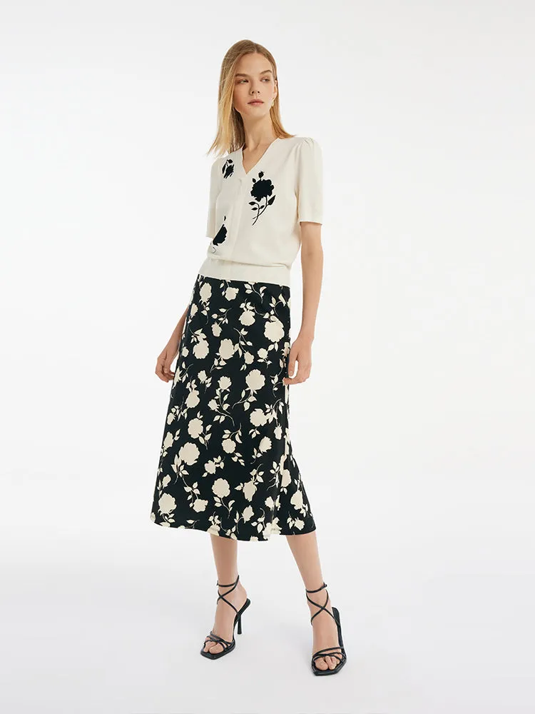 Black Rose Jacquard V-Neck Women Knit Top sold by Goelia product image thumbnail 3