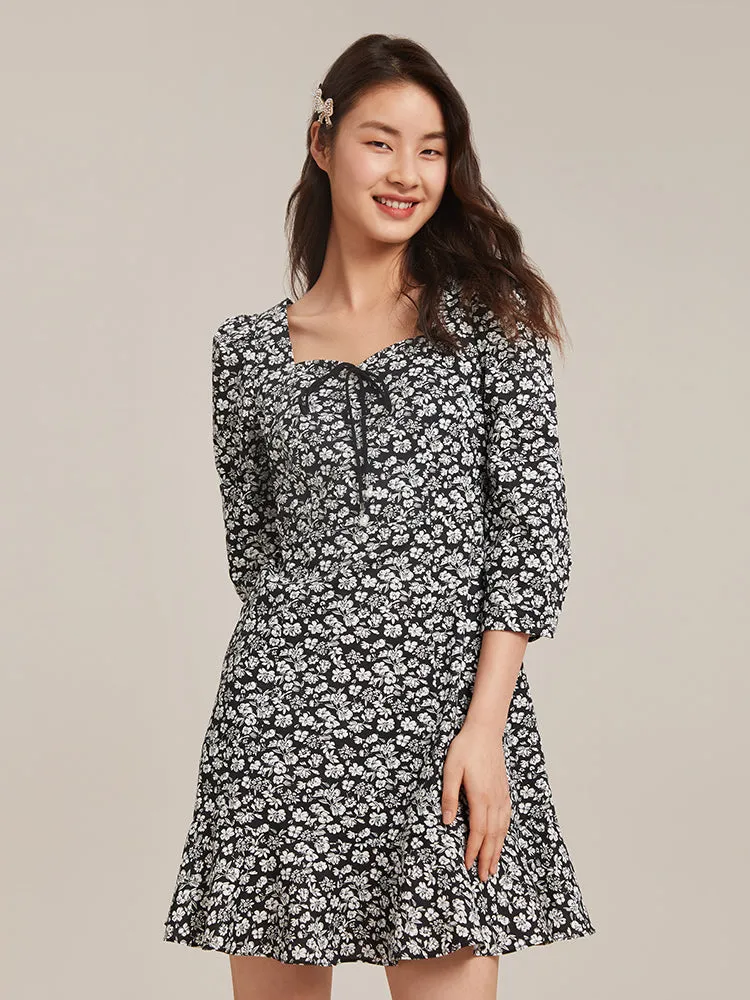 Black Printed Square Neck Mini Dress sold by Goelia