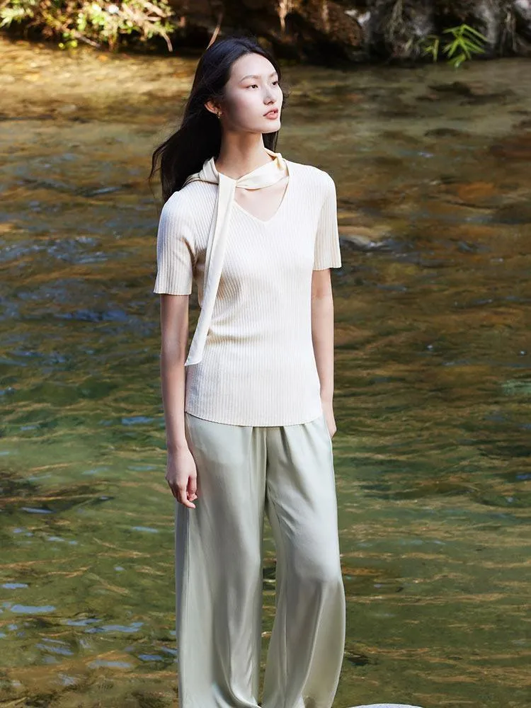 White Acetate V-neck Knit Top sold by Goelia product image thumbnail 3