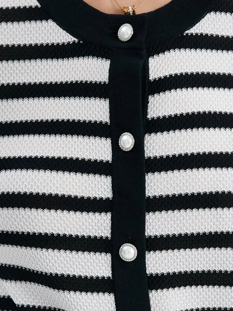 Acetate Stripe Cropped Knit Top sold by Goelia product image thumbnail 4