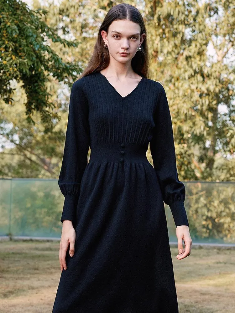 Black V-Neck Knit Midi Dress sold by Goelia product image thumbnail 2