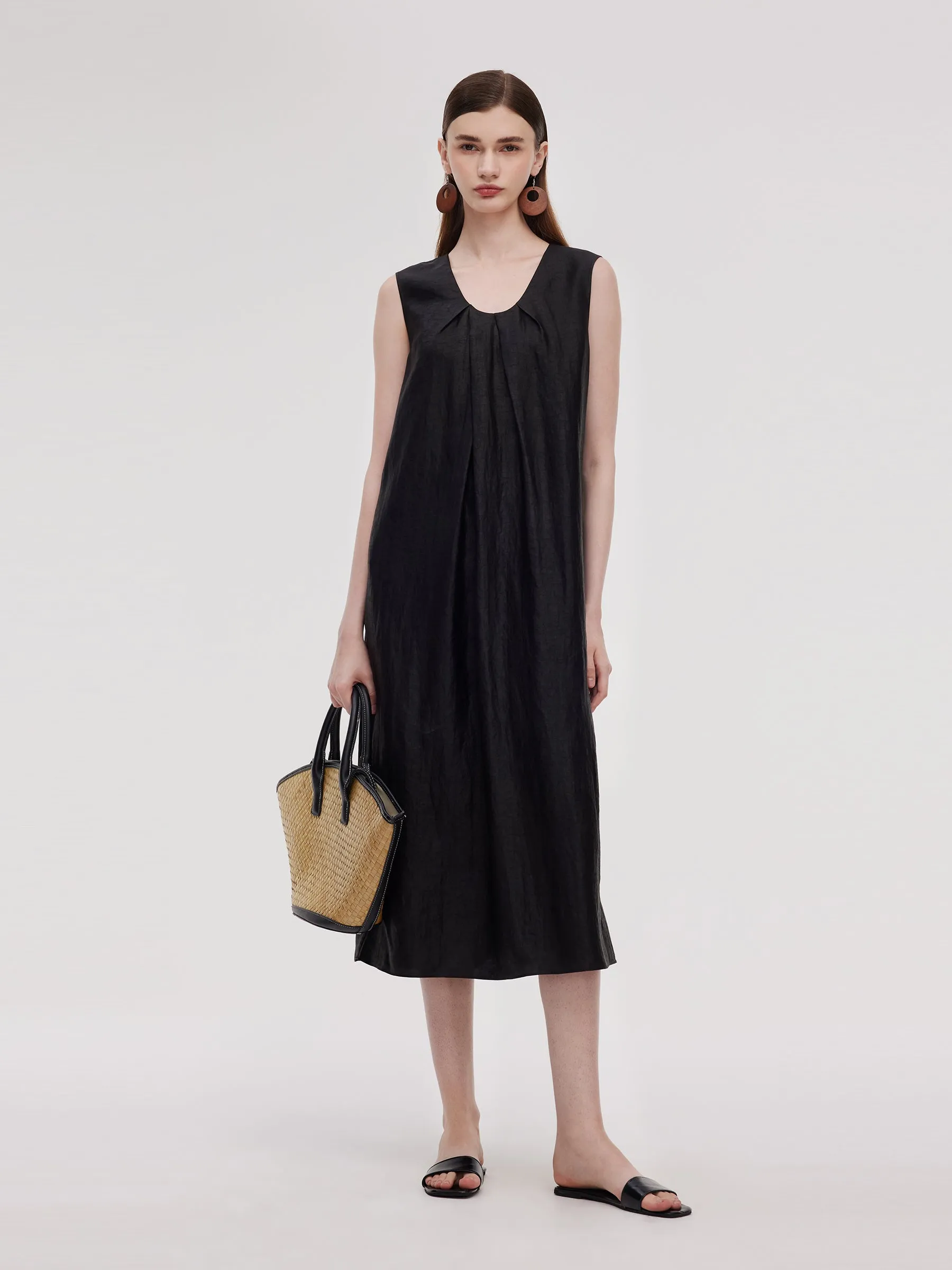 16MM Xiang Yun Silk Women Sleeveless Maxi Dress sold by Goelia product image thumbnail 2
