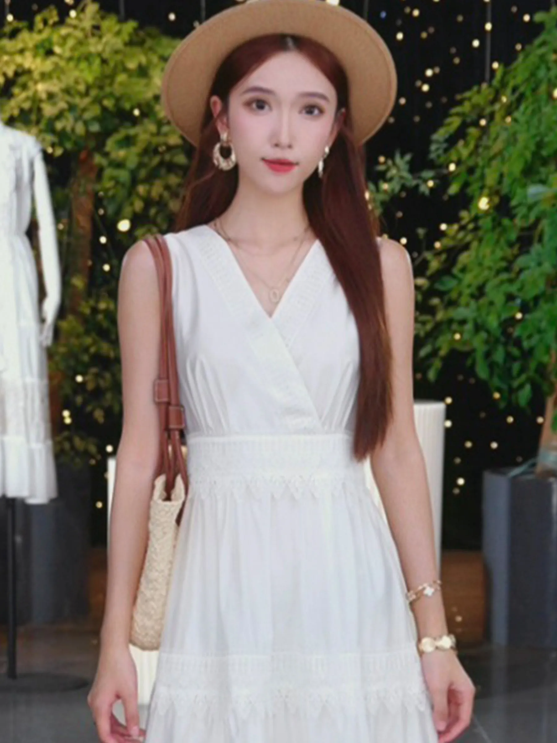 Pre-Order Lace Hem Women Maxi Dress sold by Goelia product image thumbnail 4