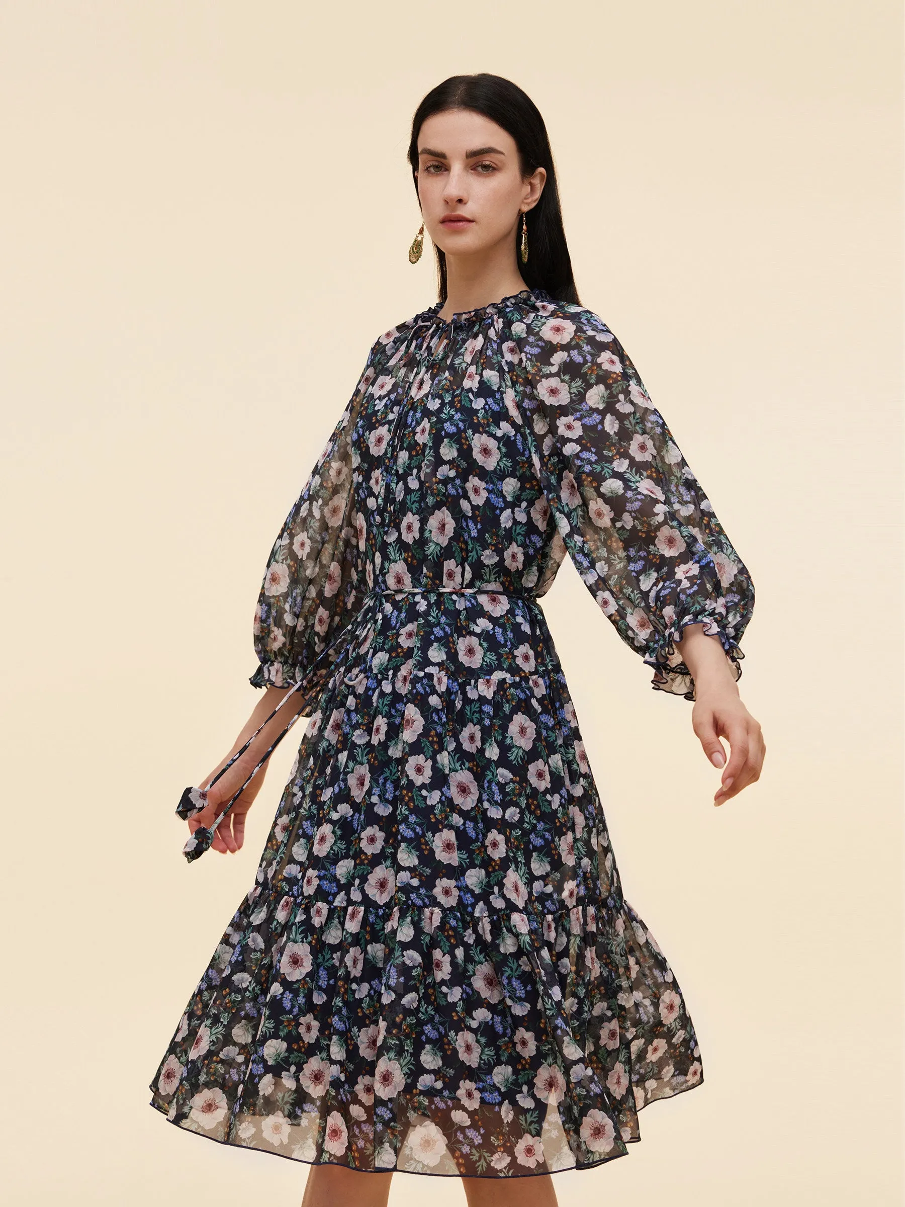 10MM Mulberry Silk Floral Print Women Ruffle Collar Midi Dress sold by Goelia product image thumbnail 4