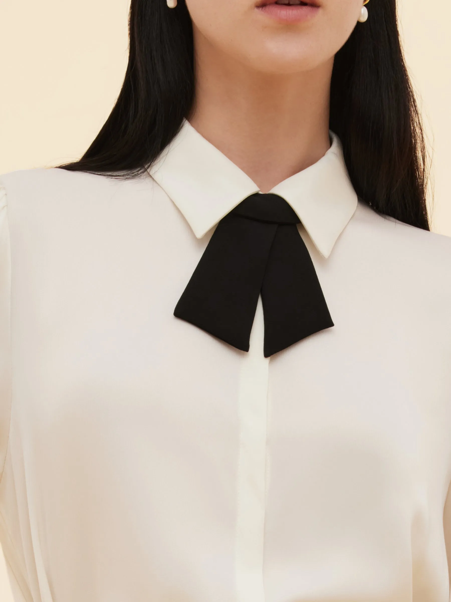 22MM Mulberry Silk Women Shirt With Detachable Bow sold by Goelia product image thumbnail 5