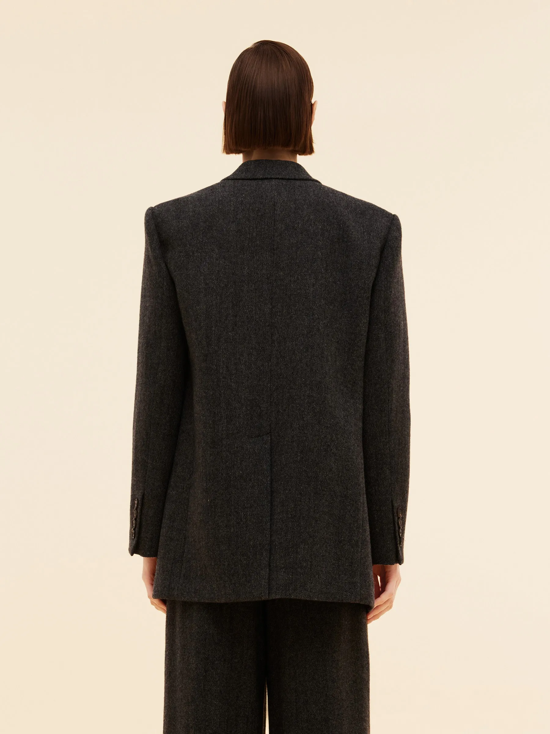 100% Washable Wool Notched Collar Women Blazer sold by Goelia product image thumbnail 4