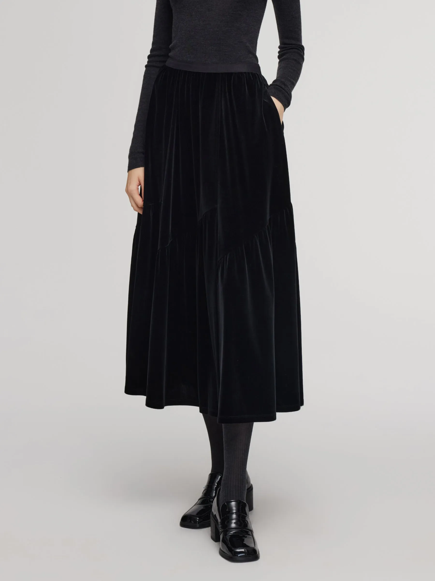 Pre-Order Black Velvet A-Line Elastic Waist Women Skirt sold by Goelia product image thumbnail 4