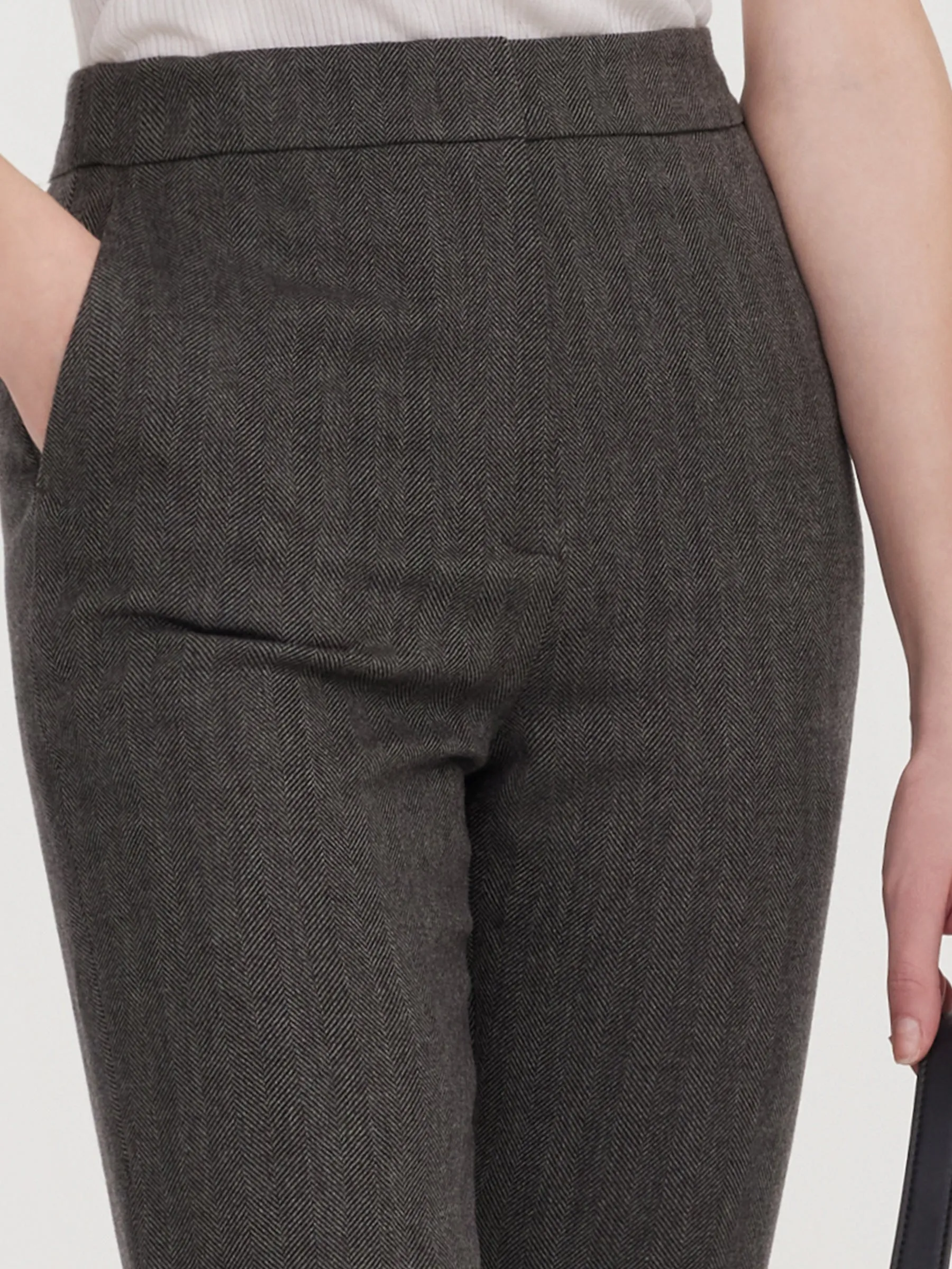 100% Washable Wool Women Tapered Pants sold by Goelia product image thumbnail 5