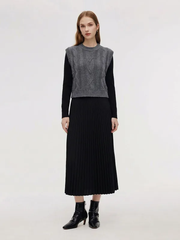 [Preview] Knit Vest And Pleated Dress Two-Piece Set sold by Goelia