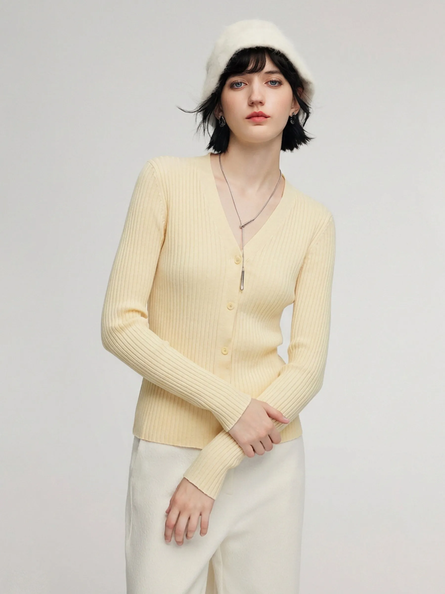 Cotton Mulberry Silk Blend V-Neck Women Cardigan sold by Goelia product image thumbnail 3