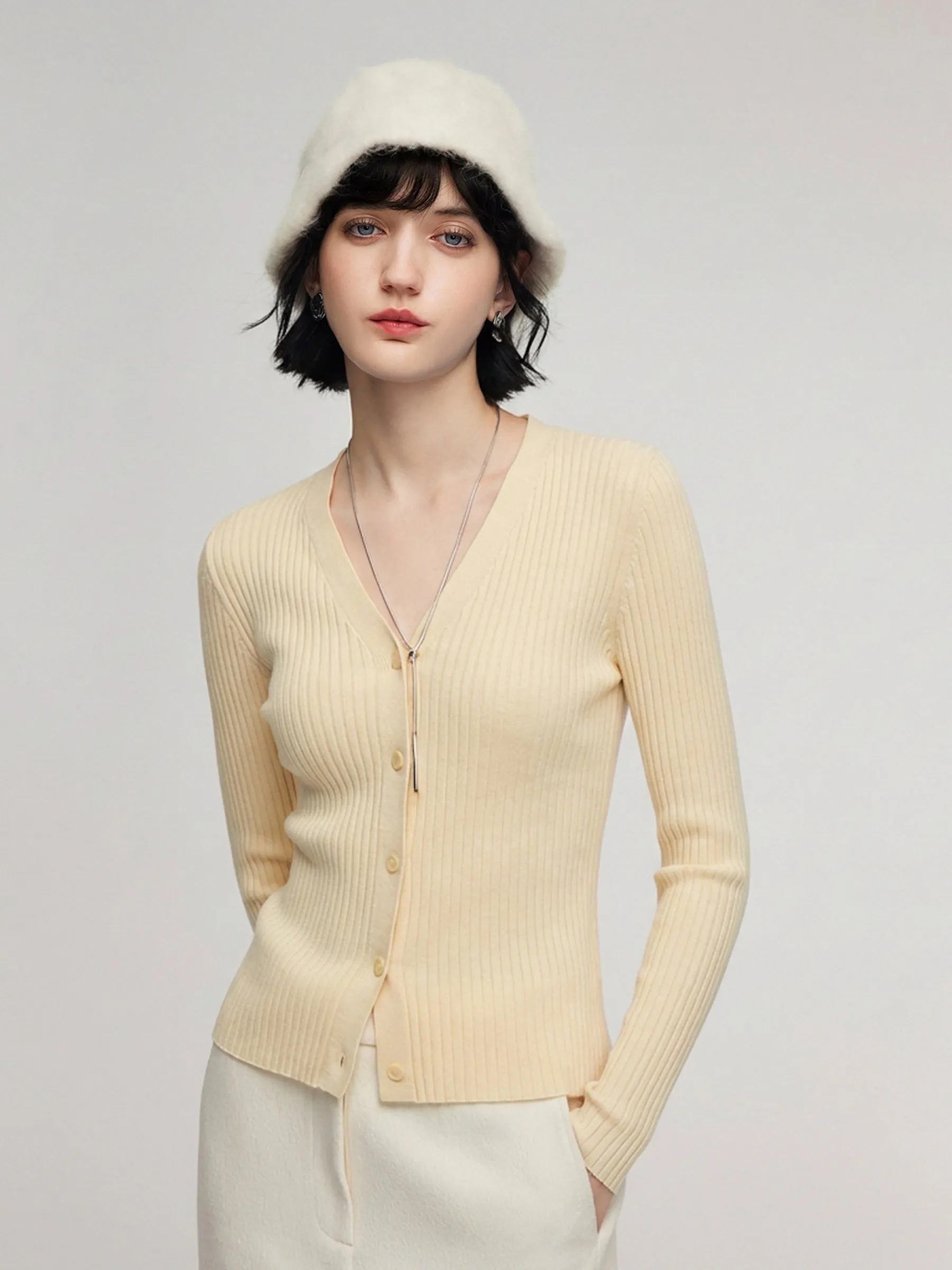 Cotton Mulberry Silk Blend V-Neck Women Cardigan sold by Goelia product image thumbnail 4