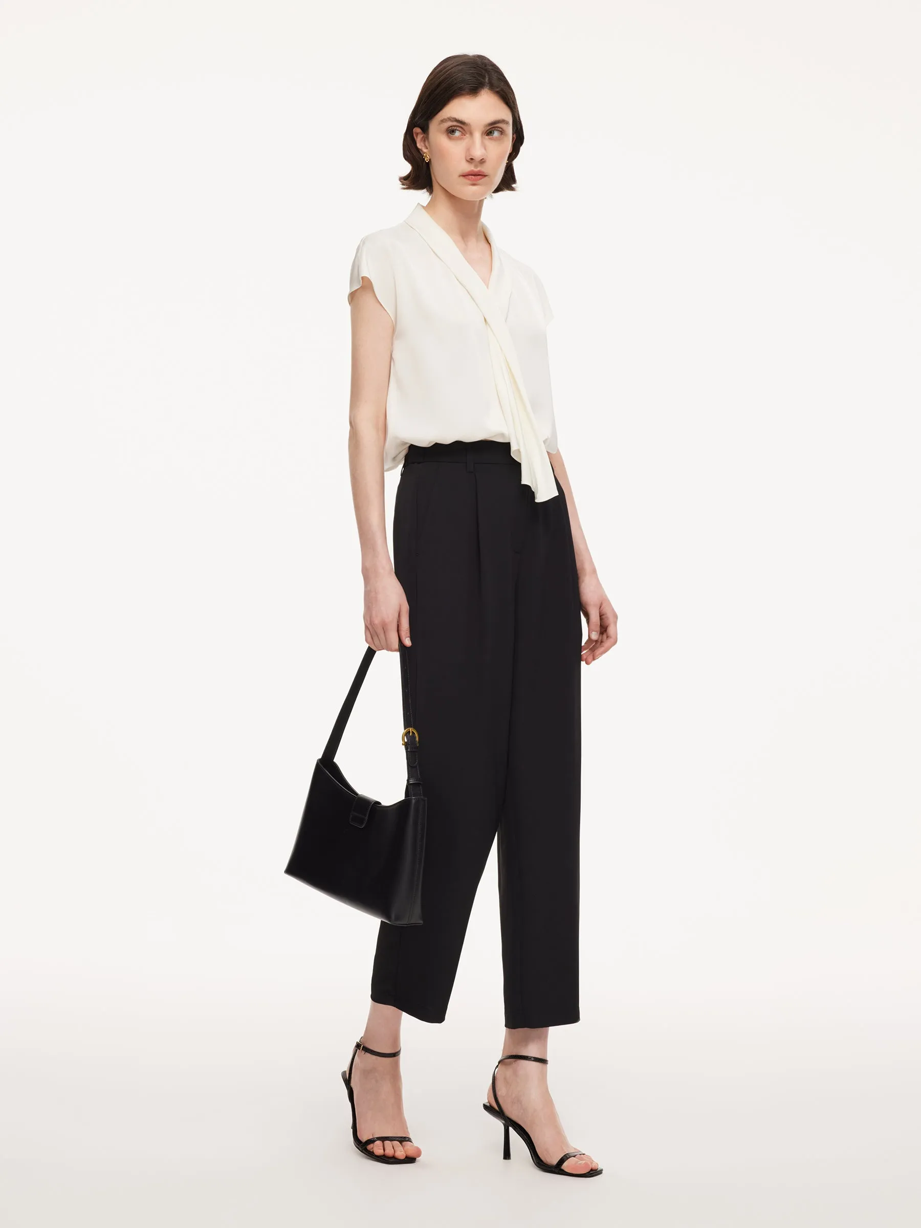 Four-Way Stretch Women Tapered Cropped Pants sold by Goelia product image thumbnail 3