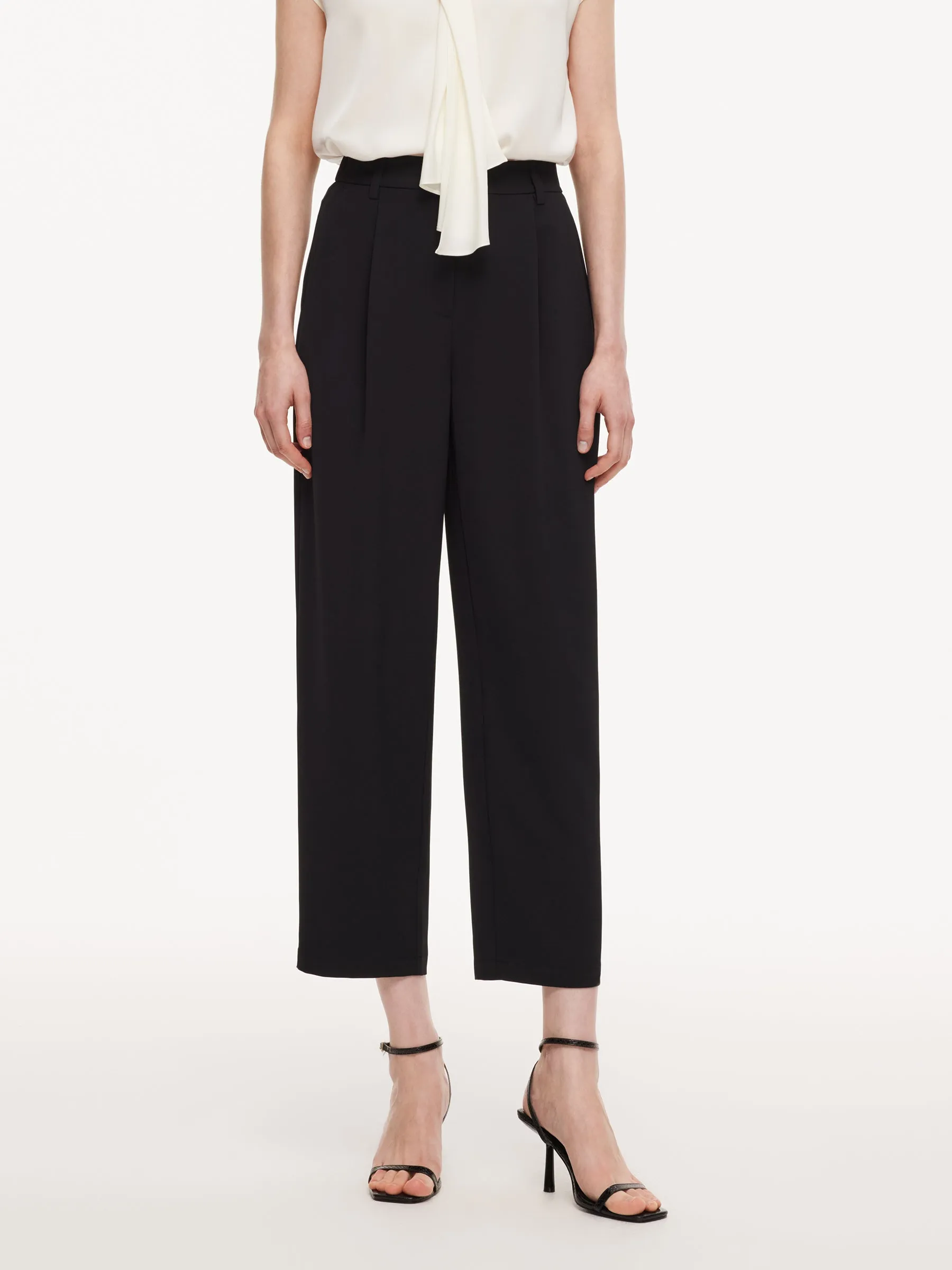 Four-Way Stretch Women Tapered Cropped Pants sold by Goelia
