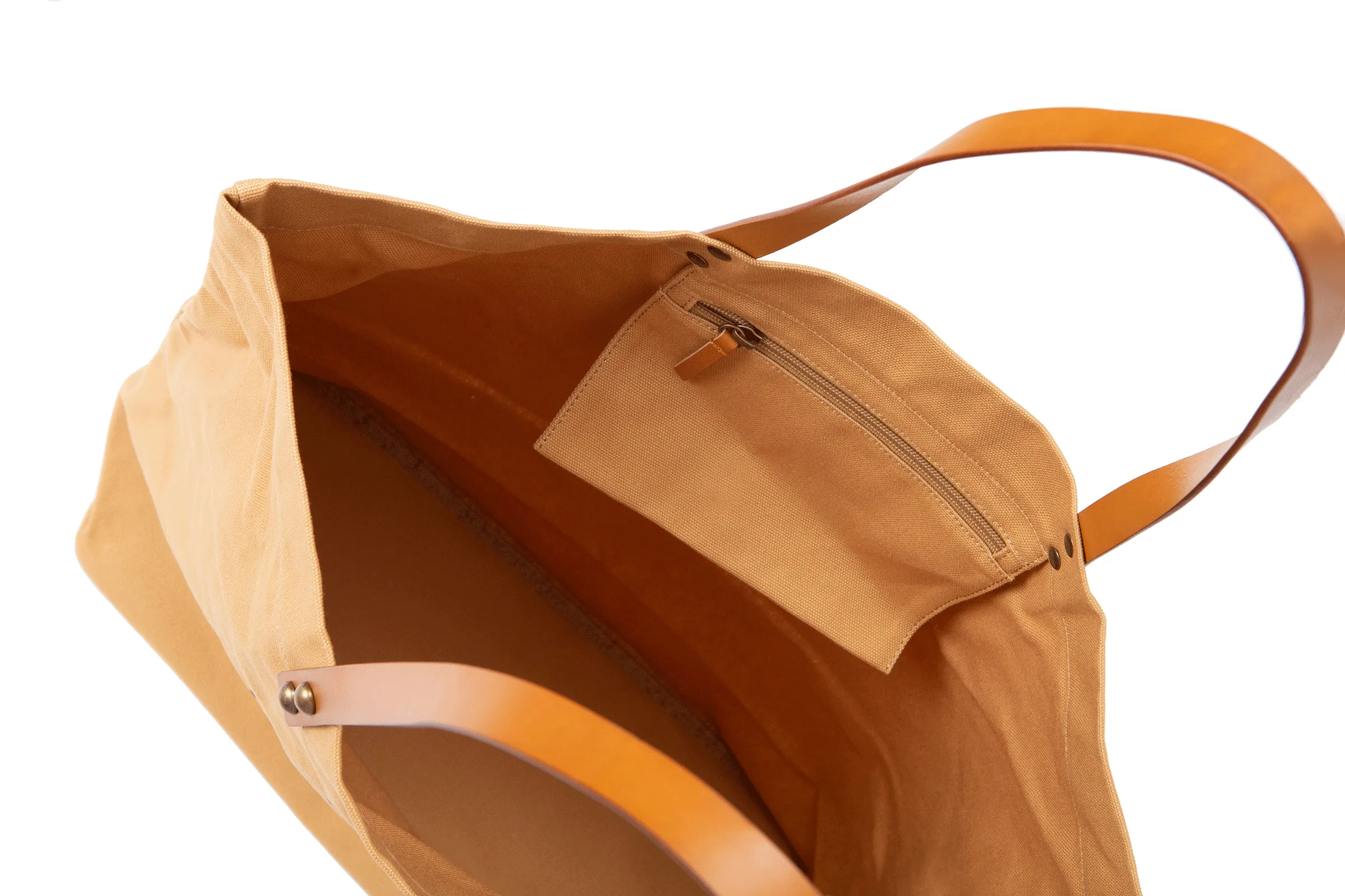 BG587-259 | ROUND LOGO TOTE BAG | CAMEL sold by Palladium Boots product image thumbnail 4