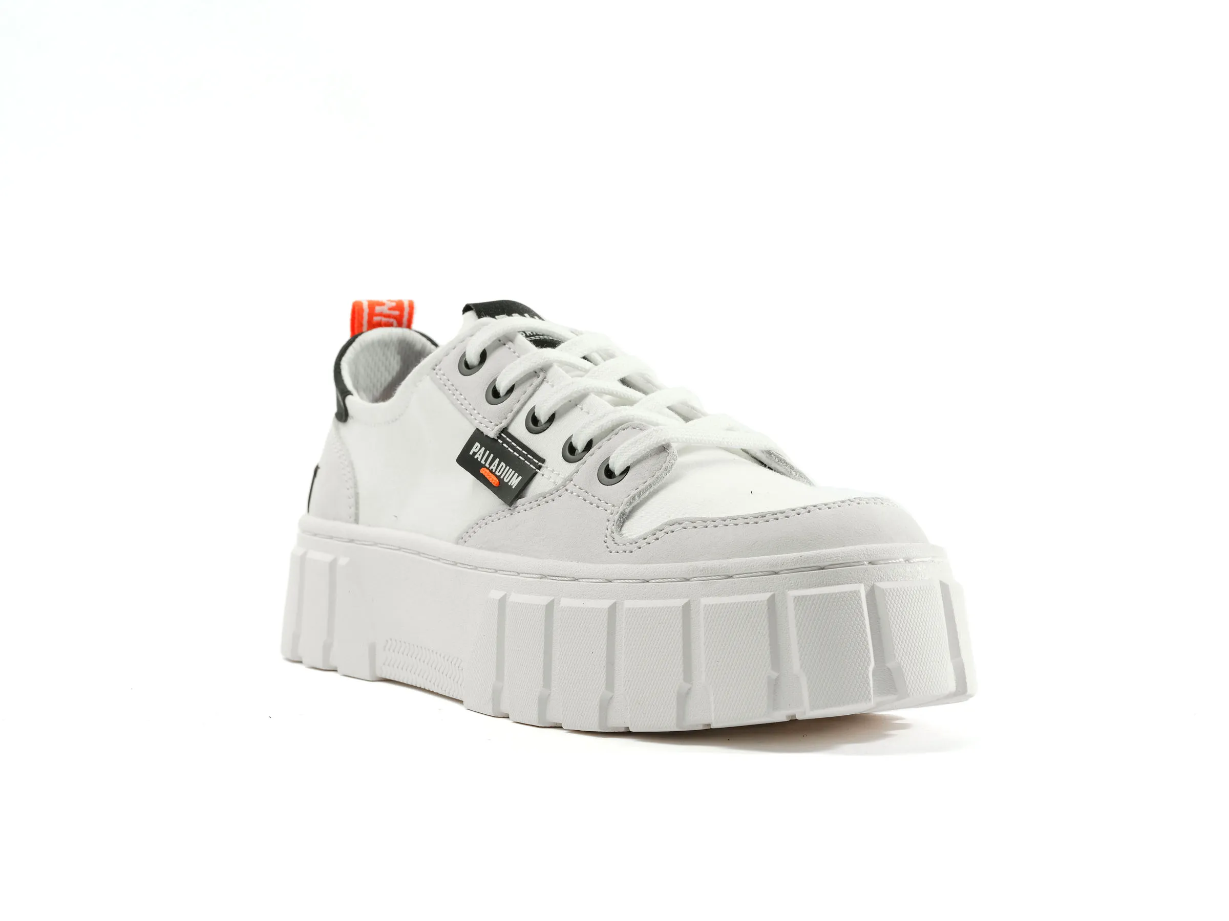 98574-116-M | PALLATOWER LO | STAR WHITE sold by Palladium Boots product image thumbnail 2