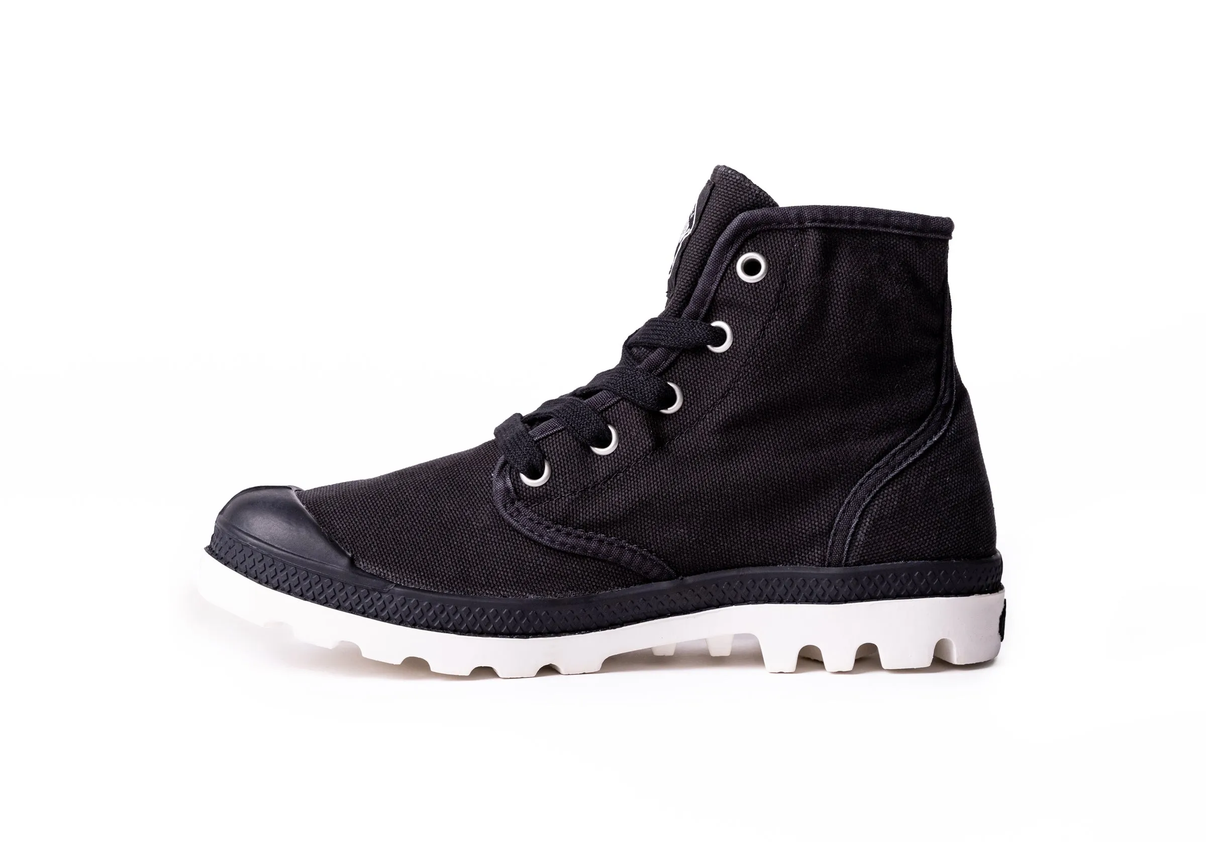 92352-030-M | PAMPA HI | BLACK/MARSHMALLOW sold by Palladium Boots product image thumbnail 4