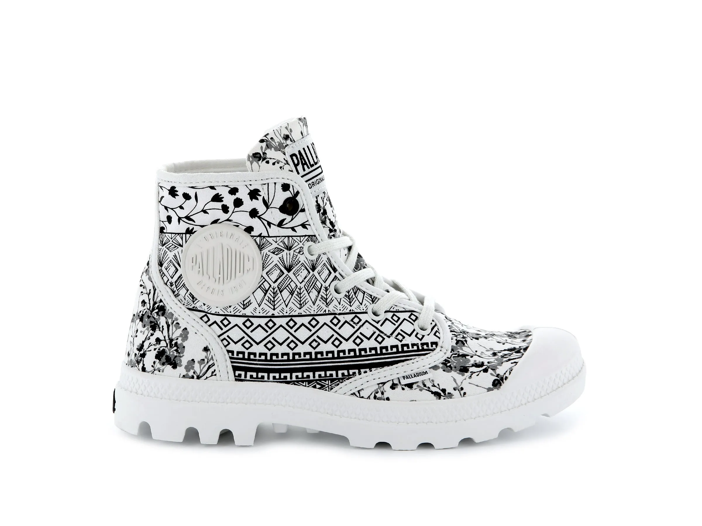 95752-916-M | PAMPA HI PRINT | PRINTED BLACK/STAR WHITE sold by Palladium Boots