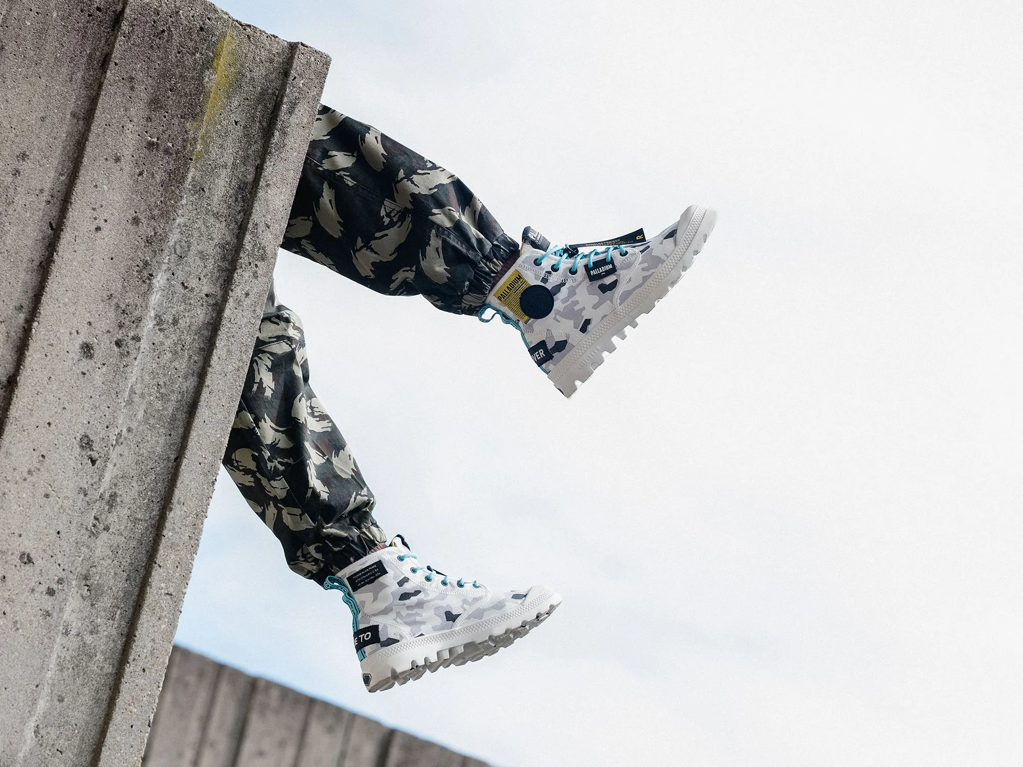 77227-940-M | PAMPA LITE OVERLAB CAMO | GLACIER GRAY CAMO sold by Palladium Boots product image thumbnail 2