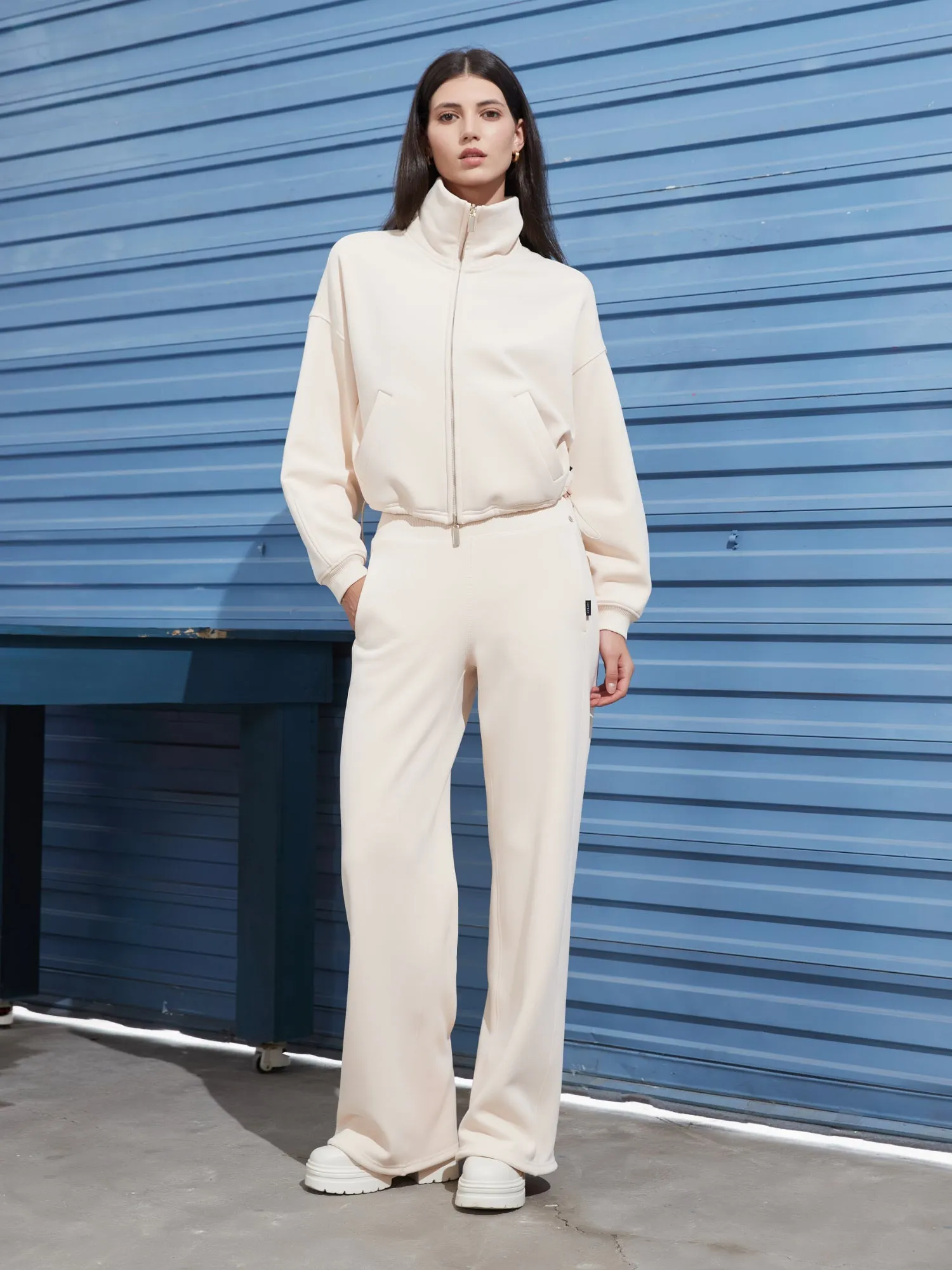 Cubby Mockneck Zip-Up, Cropped sold by Supesu product image thumbnail 4