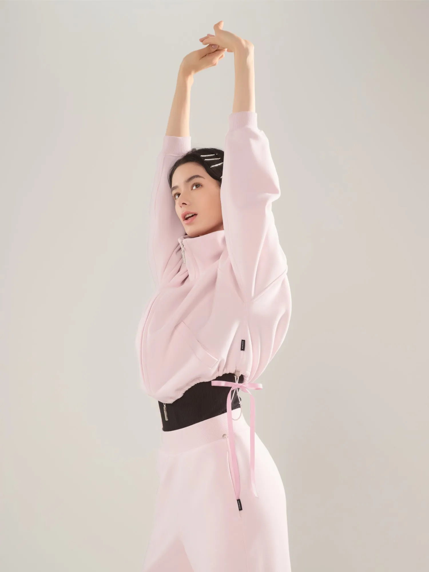 🎀 Cubby Mockneck Zip-Up, Cropped sold by Supesu product image thumbnail 4